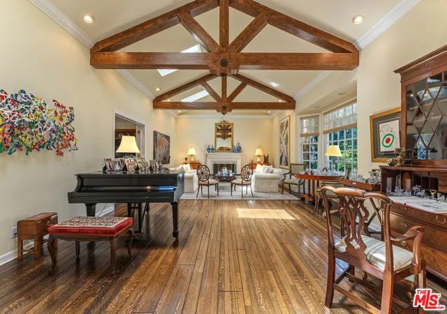 Photo 3 of Single family home for sale at 607 N Linden Dr, Beverly Hills, CA 90210 | MLS# 26871635 | Listing updated on 2026-10-01