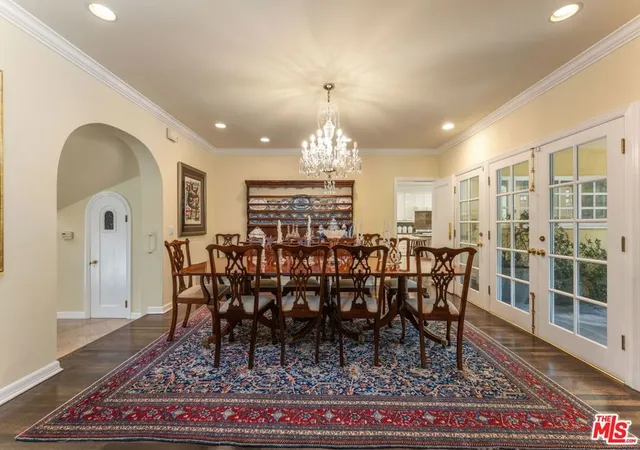 Photo 4 of Single family home for sale at 607 N Linden Dr, Beverly Hills, CA 90210 | MLS# 26871635 | Listing updated on 2026-10-01
