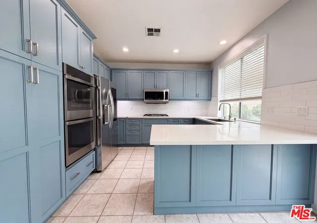 Photo 2 of Sale Pending at 23608 Ashwood Pl, Valencia, CA 91354 | MLS# 26873335 | Listing updated on 2026-10-09
