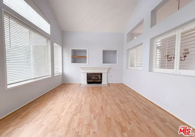 Photo 3 of Sale Pending at 23608 Ashwood Pl, Valencia, CA 91354 | MLS# 26873335 | Listing updated on 2026-10-09