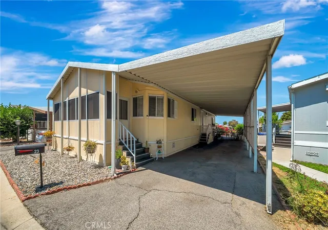 Photo 3 of Sale Pending at 27361 Sierra Hwy #23, Canyon Country, CA 91351 | MLS# SR26179523 | Listing updated on 2026-10-30