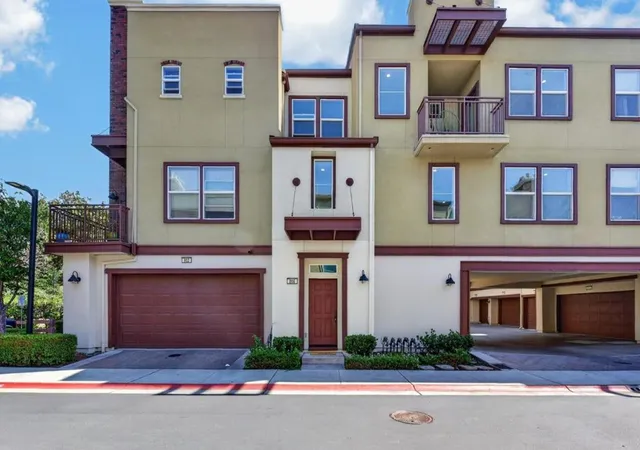 Photo 2 of Sale Pending at 806 Font Ter, San Jose, CA 95126 | MLS# ML82057949 | Listing updated on 2026-10-10