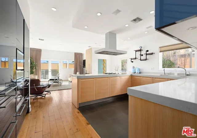 Photo 3 of Condo for sale at 1145 N Horn Ave #E, West Hollywood, CA 90069 | MLS# 26866259 | Listing updated on 2026-10-02