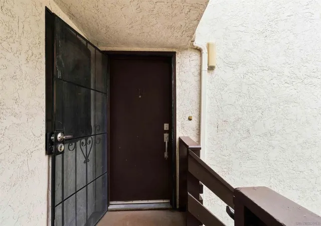 Photo 3 of Sale Pending at 2425 Cranston Dr #34, Escondido, CA 92025 | MLS# 260020121SD | Listing updated on 2026-10-09