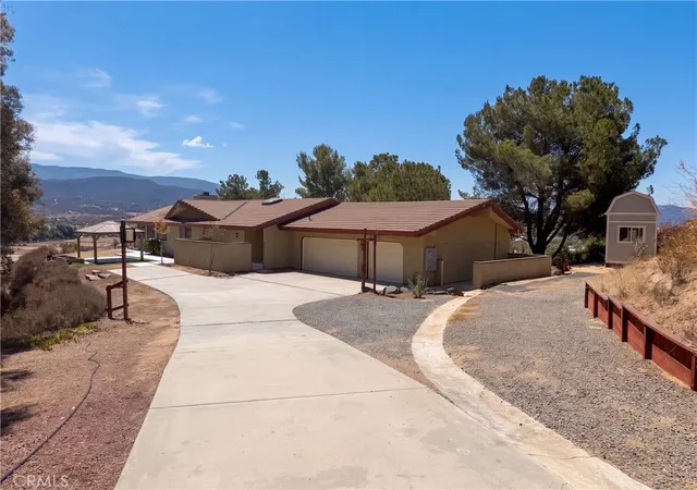 Single family home for sale at 35095 Via Cerro, Temecula, CA 92592 | MLS# IV26179985