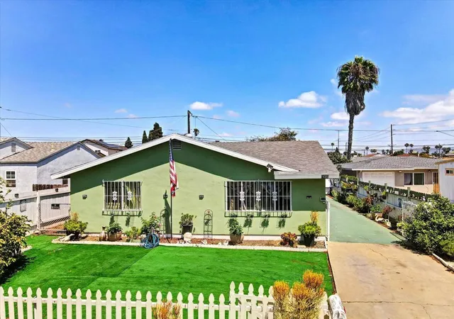 Photo 1 of Single family home for sale at 135 Woodlawn Ave, Chula Vista, CA 91910 | MLS# 219151514DA | Listing updated on 2026-09-26