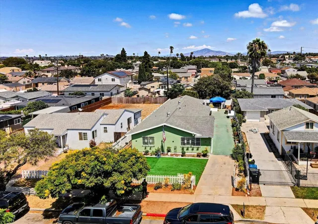 Photo 3 of Single family home for sale at 135 Woodlawn Ave, Chula Vista, CA 91910 | MLS# 219151514DA | Listing updated on 2026-09-26