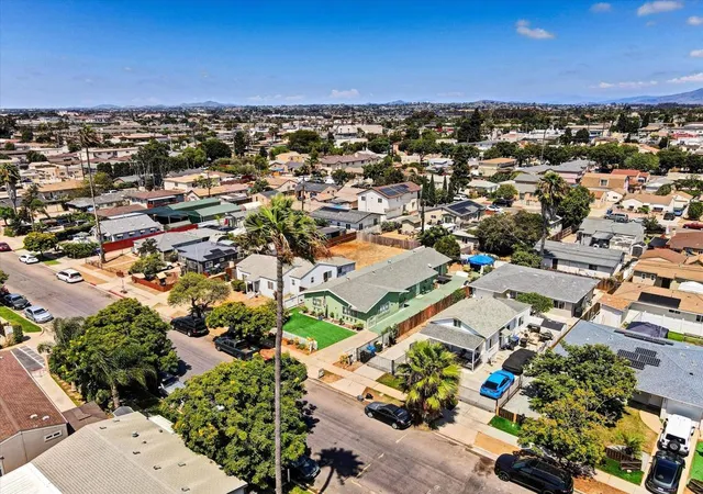 Photo 4 of Single family home for sale at 135 Woodlawn Ave, Chula Vista, CA 91910 | MLS# 219151514DA | Listing updated on 2026-09-26
