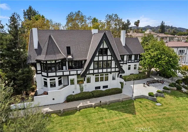 Photo 1 of Mansion for sale at 182 S Orange Grv, Pasadena, CA 91105 | MLS# OC26179426 | Listing updated on 2026-10-11