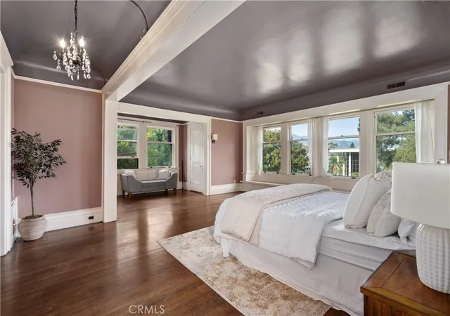 Photo 4 of Single family home for sale at 182 S Orange Grv, Pasadena, CA 91105 | MLS# OC26179426 | Listing updated on 2026-10-11