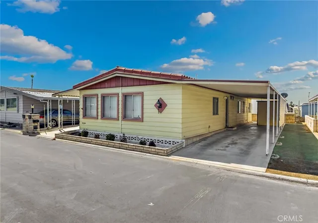Photo 3 of Manufactured home for sale at 601 N Kirby #291, Hemet, CA 92545 | MLS# SW26179609 | Listing updated on 2026-09-15