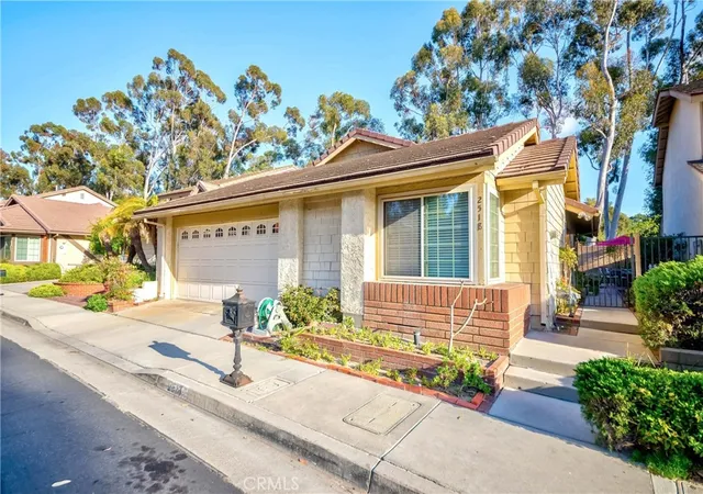Photo 2 of Single family home for sale at 2518 Greenwich Dr, Fullerton, CA 92833 | MLS# PW26179933 | Listing updated on 2026-09-29
