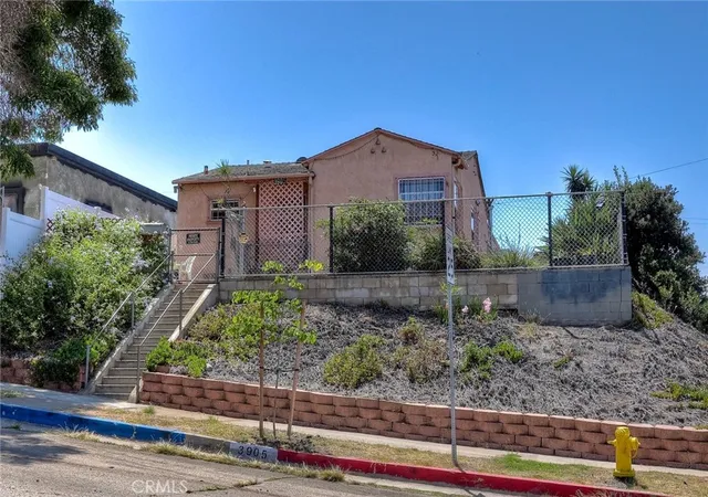 Photo 2 of Sale Pending at 3905 Marine View, San Diego, CA 92113 | MLS# DW26180115 | Listing updated on 2026-10-08