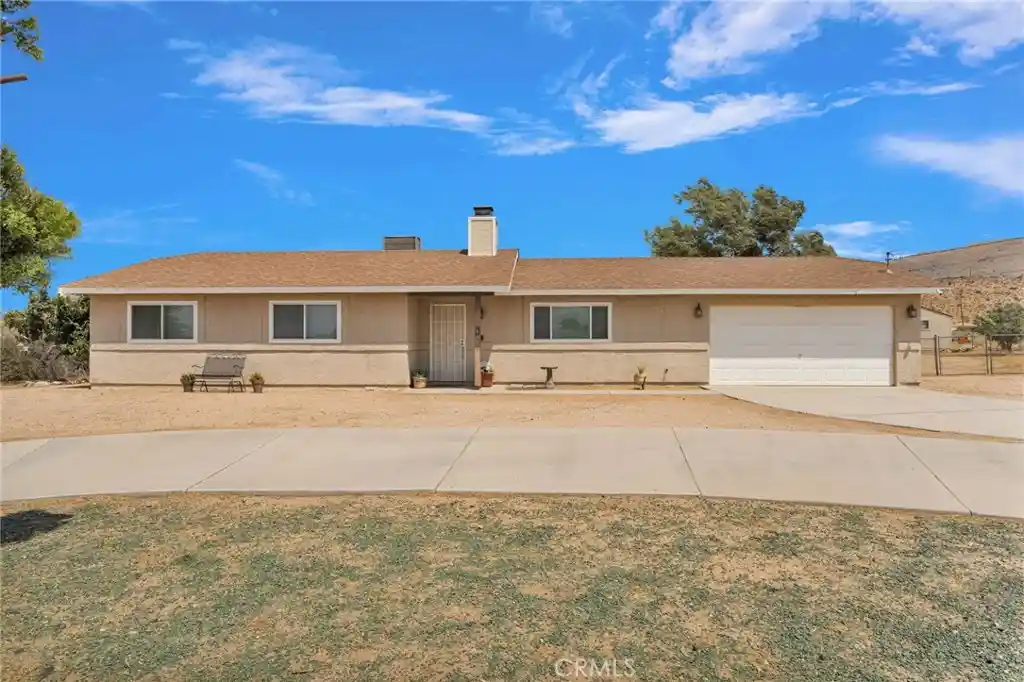 Photo 1 of Single family home for sale at 9515 Yucca St, Apple Valley, CA 92308 | MLS# HD26179653 | Listing updated on 2026-10-26