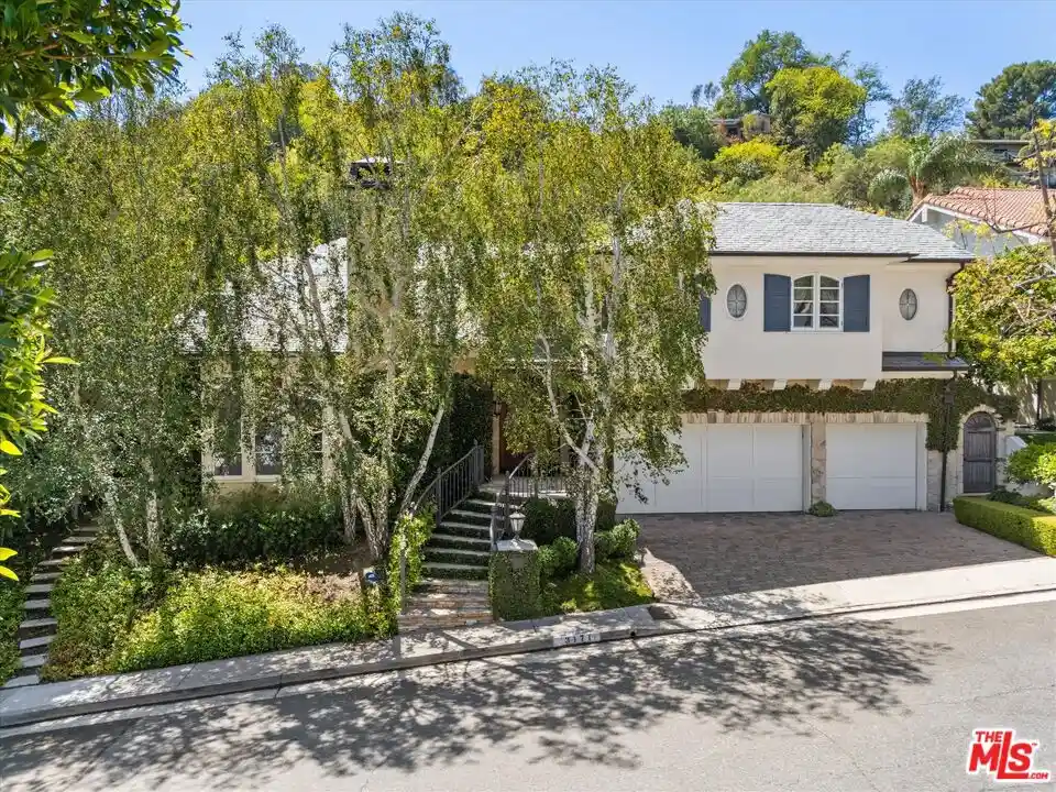 Photo 1 of Single family home for sale at 3171 Abington Dr, Beverly Hills, CA 90210 | MLS# 26868681 | Listing updated on 2026-10-15