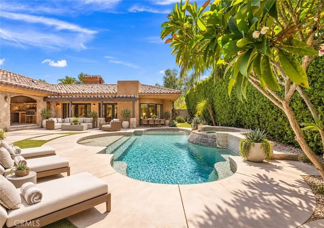 Photo 3 of Mansion for sale at 725 Dogwood W, Palm Springs, CA 92264 | MLS# SB26180145 | Listing updated on 2026-09-20