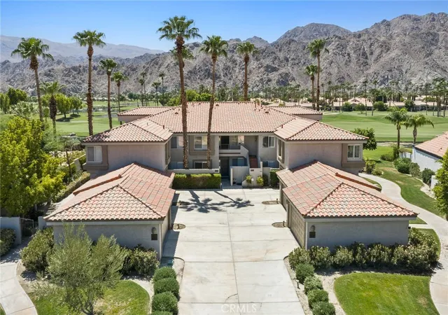 Listing Photo 1 - Condo for sale in building located at 55499 Oak Hl, La Quinta, CA 92253 - Unit #