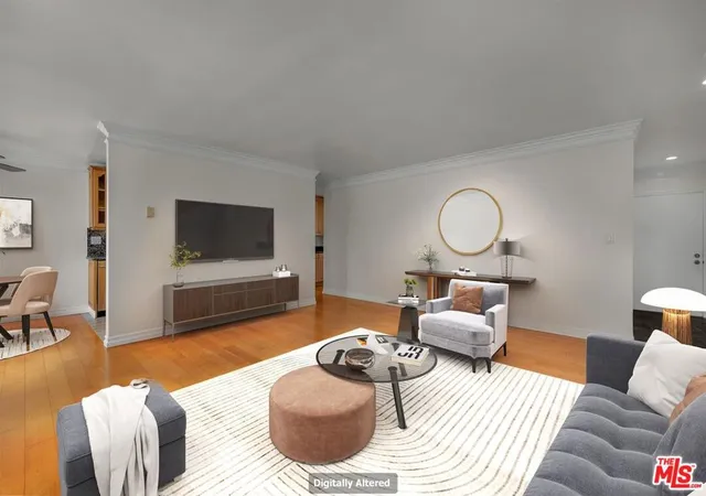 Listing Photo 5 - Condo for sale in building located at 1021 12Th St, Santa Monica, CA 90403 - Unit #303