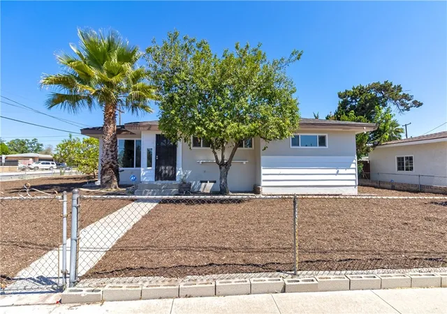Photo 2 of Sale Pending at 310 E Mariposa, Rialto, CA 92376 | MLS# CV26179996 | Listing updated on 2026-10-03