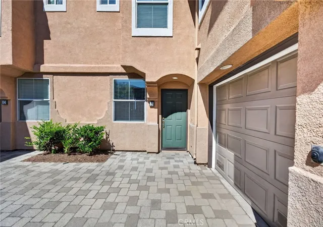 Photo 2 of Condo for sale at 39141 Anchor Bay #E, Murrieta, CA 92563 | MLS# SW26178690 | Listing updated on 2026-10-05