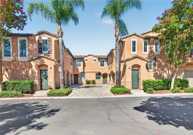 Photo 3 of Condo for sale at 39141 Anchor Bay #E, Murrieta, CA 92563 | MLS# SW26178690 | Listing updated on 2026-10-05