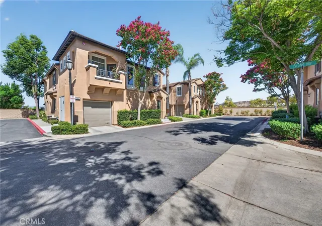 Photo 3 of Condo for sale at 39141 Anchor Bay #E, Murrieta, CA 92563 | MLS# SW26178690 | Listing updated on 2026-10-05
