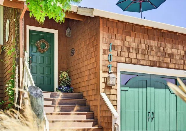 Photo 3 of Townhouse for sale at 107 Bar Harbor Ct, Aptos, CA 95003 | MLS# ML82057996 | Listing updated on 2026-10-12
