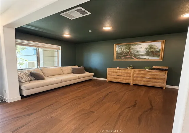 Listing Photo 3 - Condo for sale in building located at 2150 Willow Wisp, Upland, CA 91786