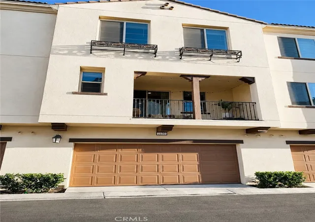 Listing Photo 4 - Condo for sale in building located at 2150 Willow Wisp, Upland, CA 91786