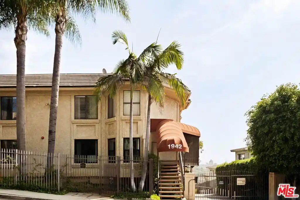 Listing Photo 2 - Condo for sale in 1942 Grace Ave located at 1942 Grace Ave, Los Angeles, CA 90068 - Unit #118