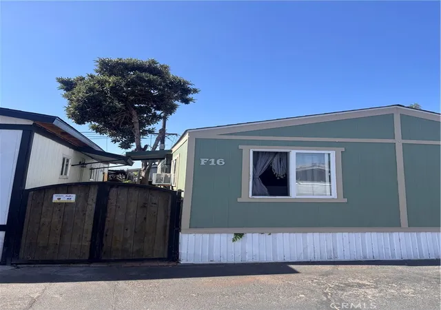 Photo 3 of Manufactured home for sale at 15325 F#16 Orange, Paramount, CA 90723 | MLS# DW26180562 | Listing updated on 2026-09-13
