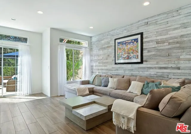Photo 4 of Condo for sale at 4724 Rhapsody Dr, Oak Park, CA 91377 | MLS# 26873729 | Listing updated on 2026-10-09