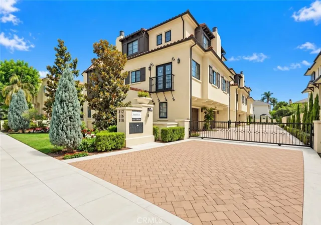 Townhouse for sale at 318 California St, Arcadia, CA 91006 | MLS# AR26180639