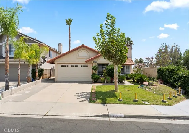 Photo 2 of Sale Pending at 39998 Quigley, Murrieta, CA 92562 | MLS# SW26180357 | Listing updated on 2026-09-30
