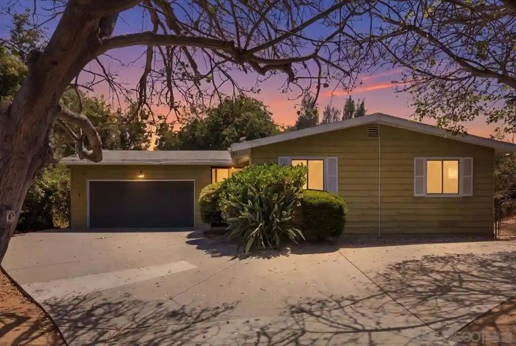 Photo 1 of Single family home for sale at 860 Magarian Rd, Fallbrook, CA 92028 | MLS# 260020185SD | Listing updated on 2026-10-22