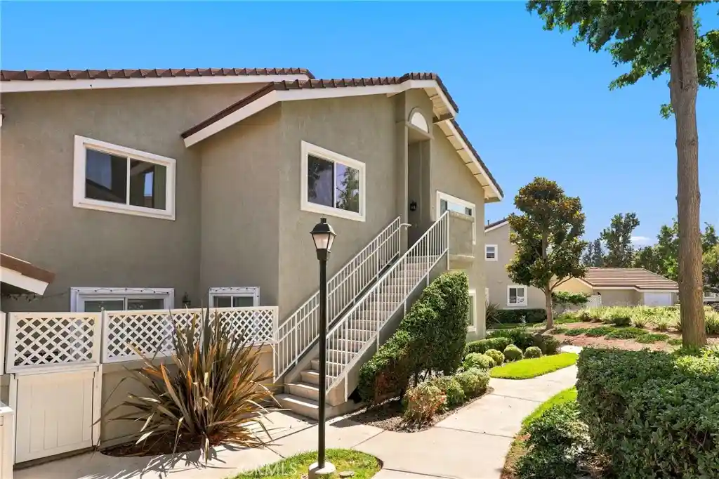 Listing Photo 1 - Condo for sale in 549 N Springbrook located at 549 N Springbrook, Irvine, CA 92614 - Unit 549 N Springbrook