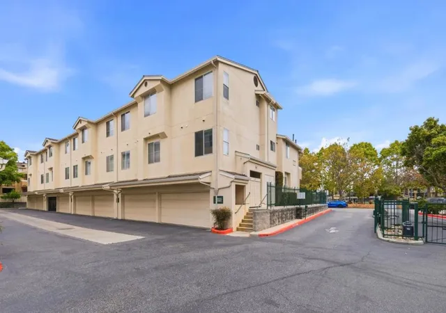 Photo 24 of Condo for sale at 124 Everson Dr, Santa Cruz, CA 95060 | MLS# ML82058049 | Listing updated on 2026-10-12
