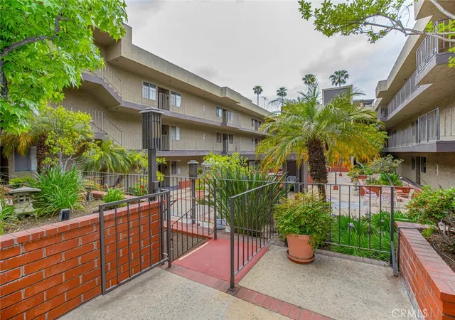 Photo 3 of Condo for sale at 125 W Mountain St #102, Glendale, CA 91202 | MLS# GD26179340 | Listing updated on 2026-09-25