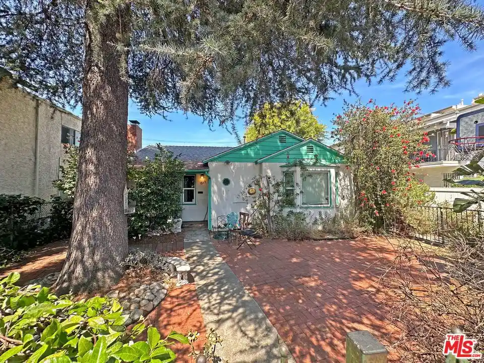 Photo 1 of Multi family home for sale at 5623 Woodman Ave, Van Nuys, CA 91401 | MLS# 26873871 | Listing updated on 2026-10-19
