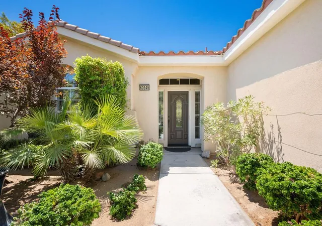 Photo 3 of Single family home for sale at 60945 Living Stone Dr, La Quinta, CA 92253 | MLS# 219151549DA | Listing updated on 2026-09-04