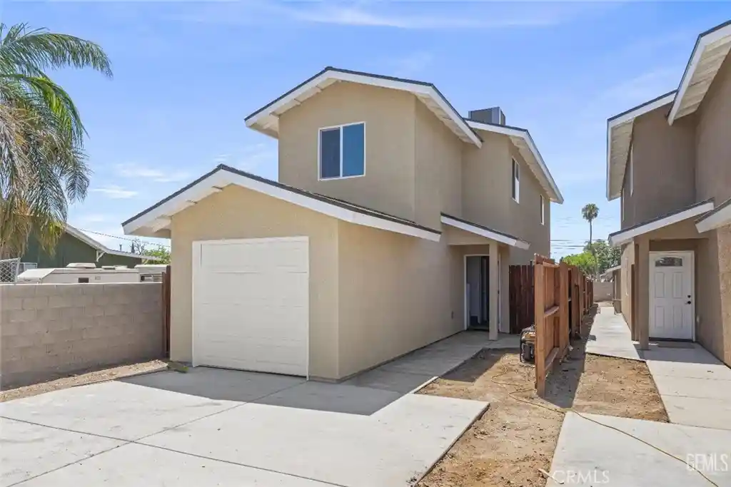 Multi family home for sale at 1417 Oregon, Bakersfield, CA 93305 | MLS# OC26180866