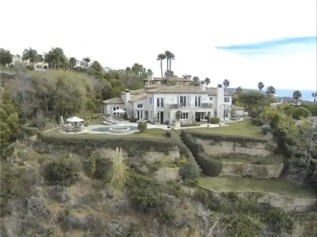 Photo 1 of Mansion for sale at 5606 Sea View, Malibu, CA 90265 | MLS# SR26180956 | Listing updated on 2026-08-19