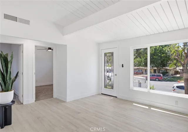 Photo 3 of Single family home for sale at 2805 Haley St, Bakersfield, CA 93305 | MLS# IV26145810 | Listing updated on 2026-09-13