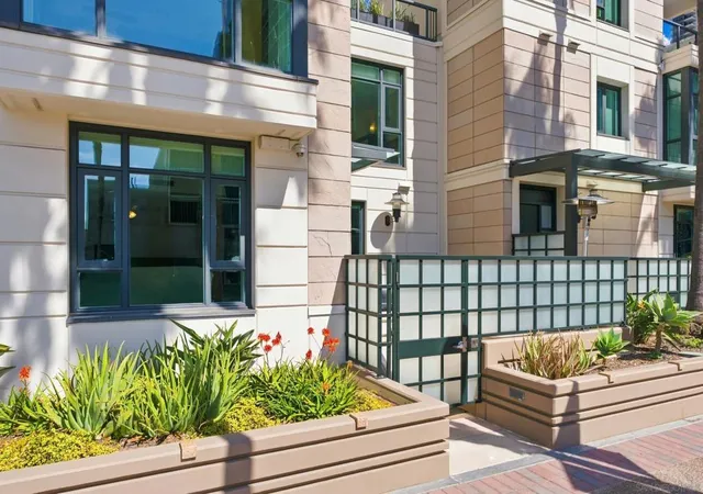 Listing Photo 1 - Condo for sale in building located at 1159 Pacific Hwy, San Diego, CA 92101 - Unit #106