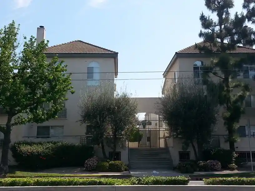 Listing Photo 1 - Condo for sale in 15000 Downey located at 15000 Downey, Paramount, CA 90723 - Unit #273