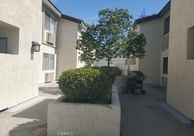 Photo 4 of Condo for sale at 15000 Downey #273, Paramount, CA 90723 | MLS# DW26181038 | Listing updated on 2026-10-01