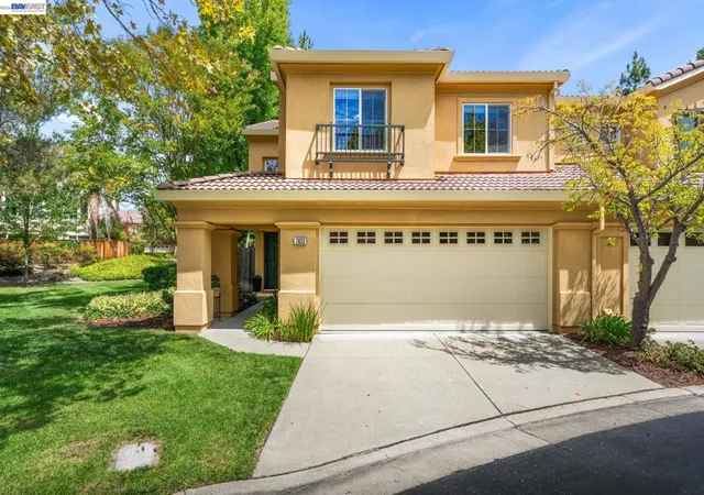 Photo 2 of Townhouse for sale at 7633 Stellaria Ln, San Ramon, CA 94582 | MLS# 41145381 | Listing updated on 2026-10-05