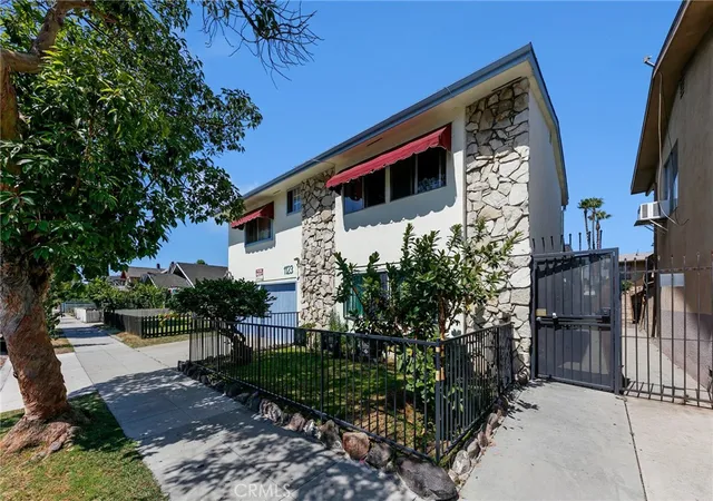 Photo 3 of Multi family home for sale at 1123 Cedar, Long Beach, CA 90813 | MLS# PW26180162 | Listing updated on 2026-09-20