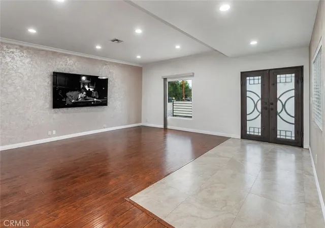 Photo 3 of Sale Pending at 6917 Tyrone Ave, Van Nuys, CA 91405 | MLS# SR26180392 | Listing updated on 2026-10-02
