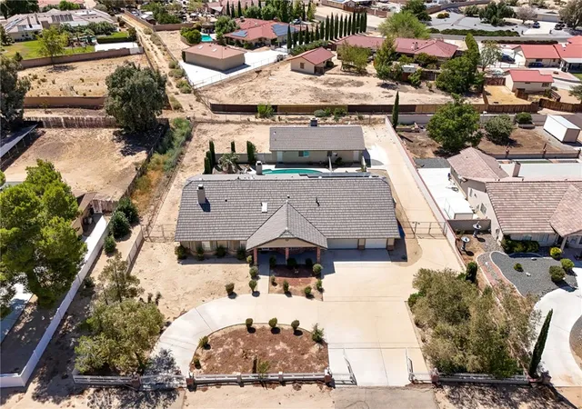 Photo 2 of Single family home for sale at 14664 Pamlico Rd, Apple Valley, CA 92307 | MLS# SR26179841 | Listing updated on 2026-09-13